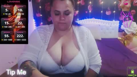 mira_cle_ online show from 10/09/25, 08:45