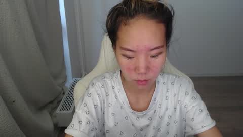 mira_g online show from 10/15/25, 06:46