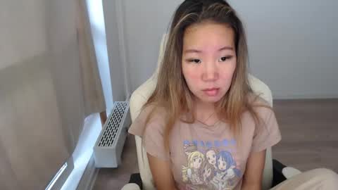 mira_g online show from 11/11/25, 08:25