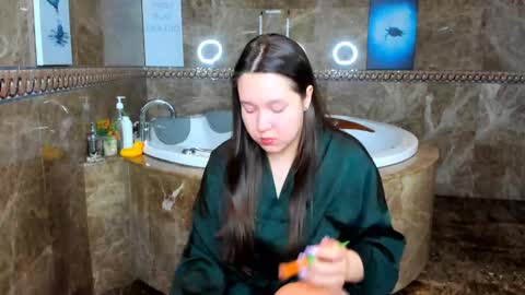 Mira online show from 03/05/25, 02:46