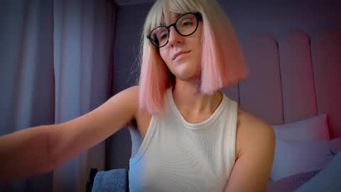 Mira online show from 04/13/26, 10:10