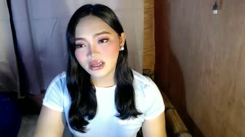 Mira Bella online show from 11/30/25, 01:53