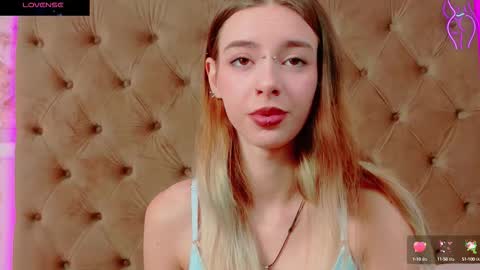 mira_lynxx online show from 11/10/25, 05:06