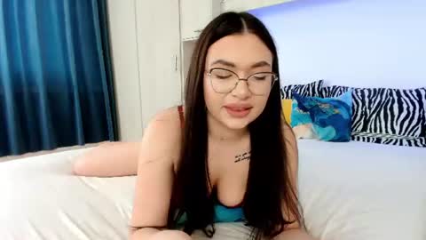 Snapshot of mira_marble chatting on 07/23/26, 04:43 mira marble online show from 07/23/26, 04:43