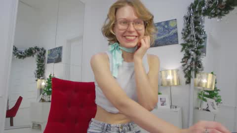 mira_marni online show from 12/04/25, 11:19