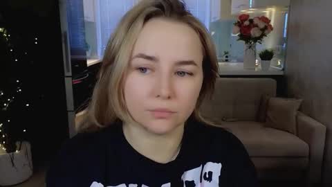 Mira online show from 03/15/26, 01:22