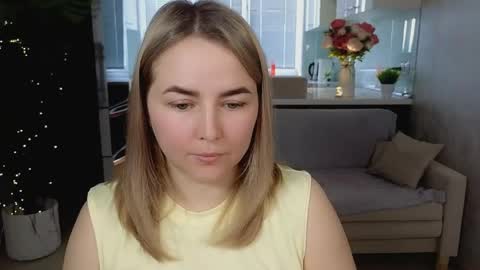 Mira online show from 04/23/26, 02:02