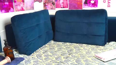 Snapshot of mira_milf chatting on 01/06/25, 08:14 Mira online show from 01/06/25, 08:14