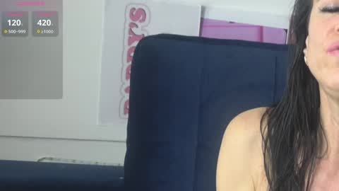 Snapshot of mira_milf chatting on 01/30/25, 10:40 Mira online show from 01/30/25, 10:40