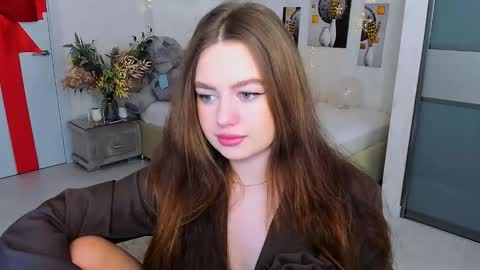 Emma online show from 02/16/25, 10:10