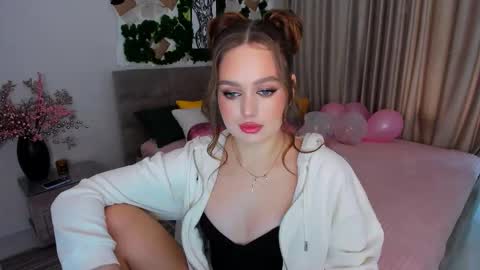 Emma online show from 02/22/25, 10:07