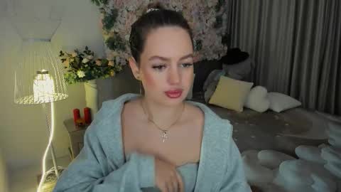 Emma online show from 11/14/25, 07:34