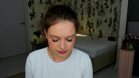 Emma online show from 04/08/26, 10:04