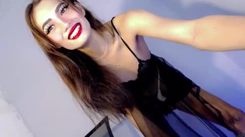 Snapshot of miraclegirl23 chatting on 02/05/25, 09:29 Zoey online show from 02/05/25, 09:29