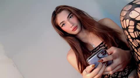 Snapshot of miraclegirl23 chatting on 02/22/25, 03:14 Zoey online show from 02/22/25, 03:14