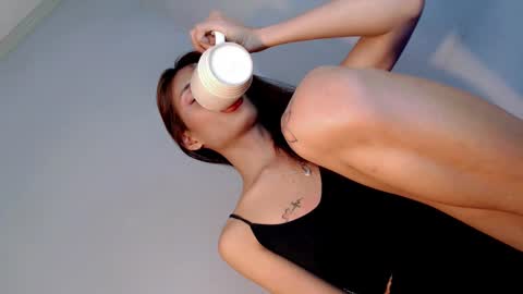 Snapshot of miraclegirl23 chatting on 02/26/25, 09:58 Zoey online show from 02/26/25, 09:58