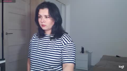 Snapshot of miradiaz chatting on 10/24/25, 12:23 Meera online show from 10/24/25, 12:23