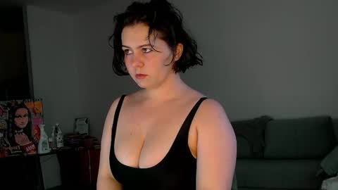 Meera online show from 04/12/26, 01:05