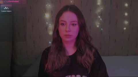 Kira online show from 02/07/25, 06:13