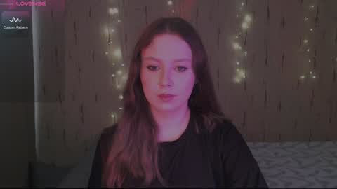 Kira online show from 02/08/25, 01:11