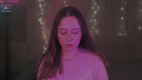 Kira online show from 02/10/25, 10:19