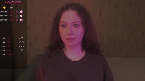 Kira online show from 09/26/25, 12:03