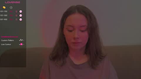 Kira online show from 10/12/25, 02:16