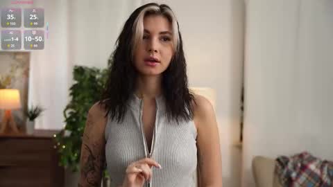 Snapshot of mirandabettman chatting on 10/30/25, 07:43 My name is Adele online show from 10/30/25, 07:43