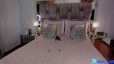 Miranda online show from 11/02/25, 01:19