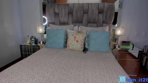 Snapshot of mirandacollins_ chatting on 04/29/26, 12:16 Miranda online show from 04/29/26, 12:16