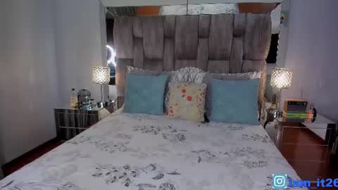 Snapshot of mirandacollins_ chatting on 07/21/26, 12:46 Miranda online show from 07/21/26, 12:46