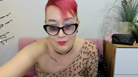 Snapshot of mirandagill chatting on 01/29/25, 11:30 mirandagill online show from 01/29/25, 11:30