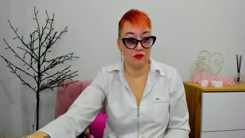 Snapshot of mirandagill chatting on 02/27/25, 09:43 mirandagill online show from 02/27/25, 09:43