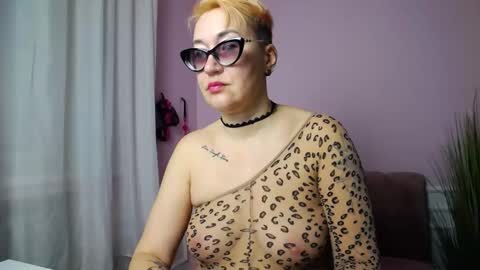 Snapshot of mirandagill chatting on 03/12/25, 08:41 mirandagill online show from 03/12/25, 08:41