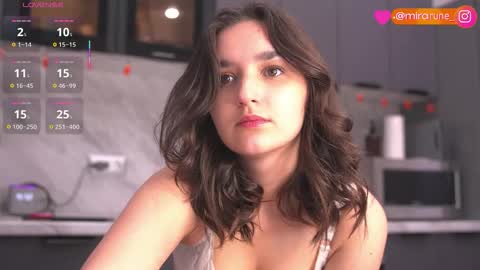 mirarune online show from 10/28/25, 12:52