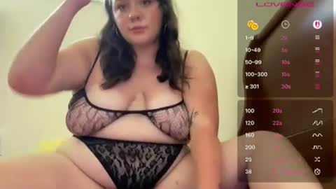Snapshot of miraxoxoxxx chatting on 07/26/26, 10:05 miraxoxoxxx online show from 07/26/26, 10:05