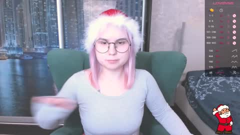 Kira online show from 12/25/24, 10:48