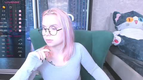 Kira online show from 01/10/25, 07:21