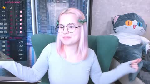 Kira online show from 01/12/25, 01:11