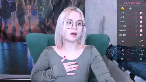 Kira online show from 02/05/25, 09:50