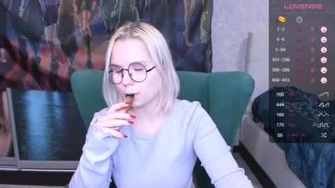 Kira online show from 02/07/25, 10:52