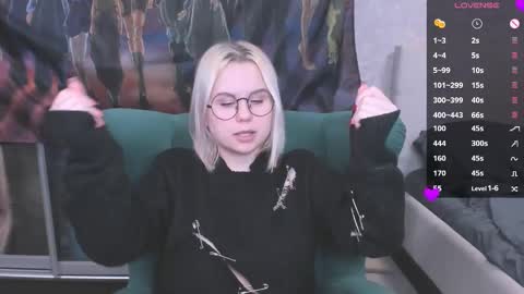 Kira online show from 02/20/25, 09:20