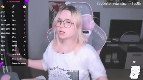 Kira online show from 09/09/25, 06:40