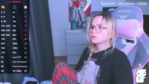 Kira online show from 11/16/25, 08:03