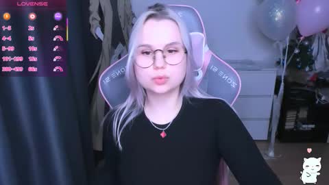 Kira online show from 02/09/26, 08:13