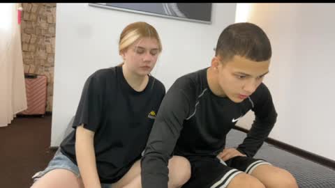 mirelcouple online show from 04/23/26, 10:03