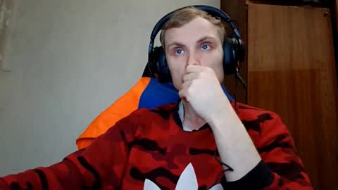 Snapshot of mirexvane chatting on 02/26/26, 05:23 Vlad online show from 02/26/26, 05:23