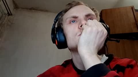 Snapshot of mirexvane chatting on 02/28/26, 06:42 Vlad online show from 02/28/26, 06:42