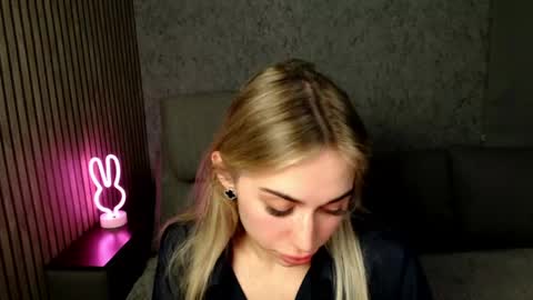 miri07 online show from 04/18/26, 07:58