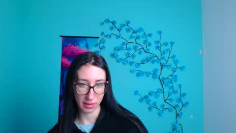 Snapshot of miriam_candyy chatting on 11/24/25, 06:24 Mariam online show from 11/24/25, 06:24